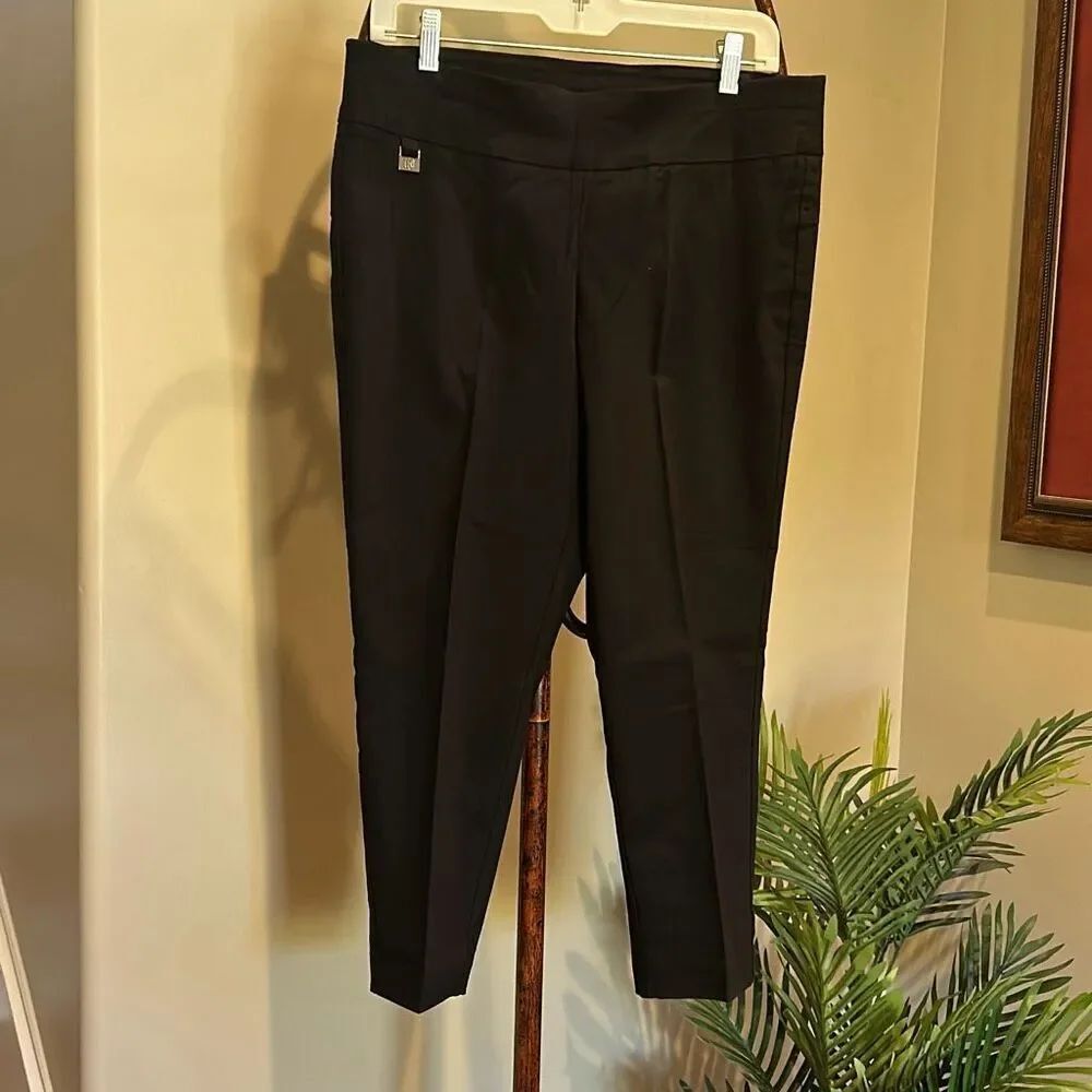 Black Pull On Black Cropped Pants NWOT